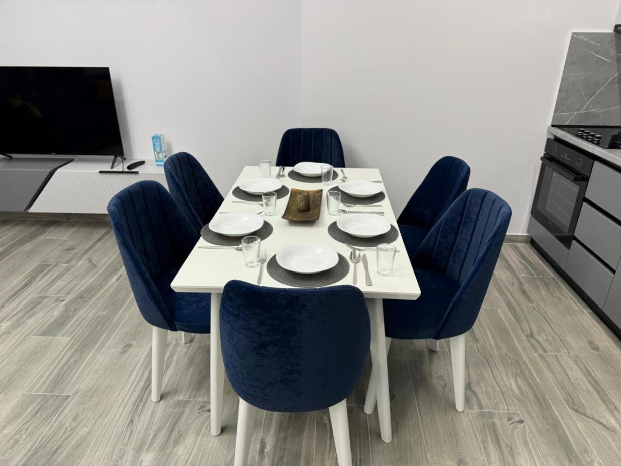 Isla'S Luxurious Seaside Apartments Дуррес Екстер'єр фото