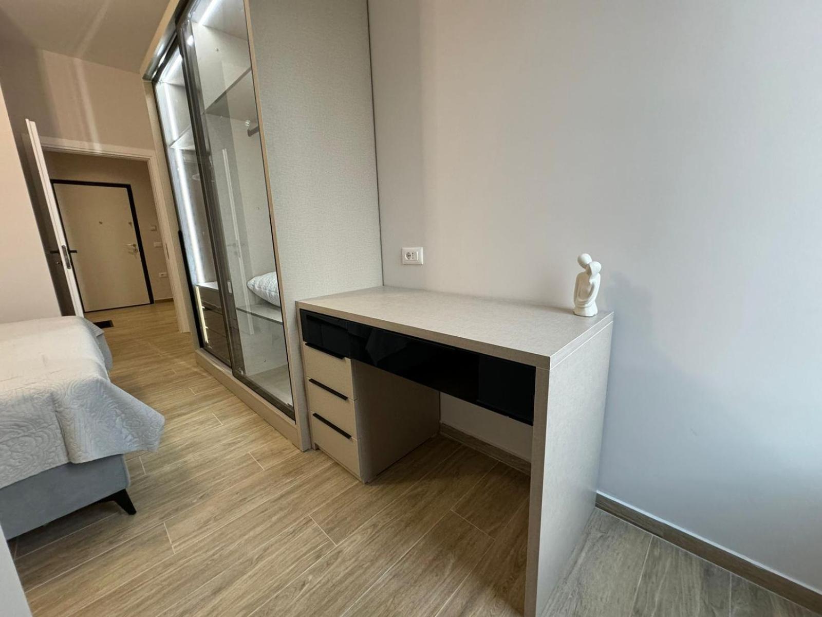 Isla'S Luxurious Seaside Apartments Дуррес Екстер'єр фото