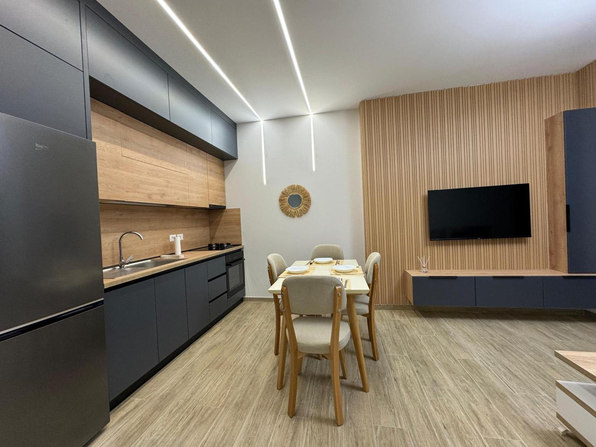 Isla'S Luxurious Seaside Apartments Дуррес Екстер'єр фото
