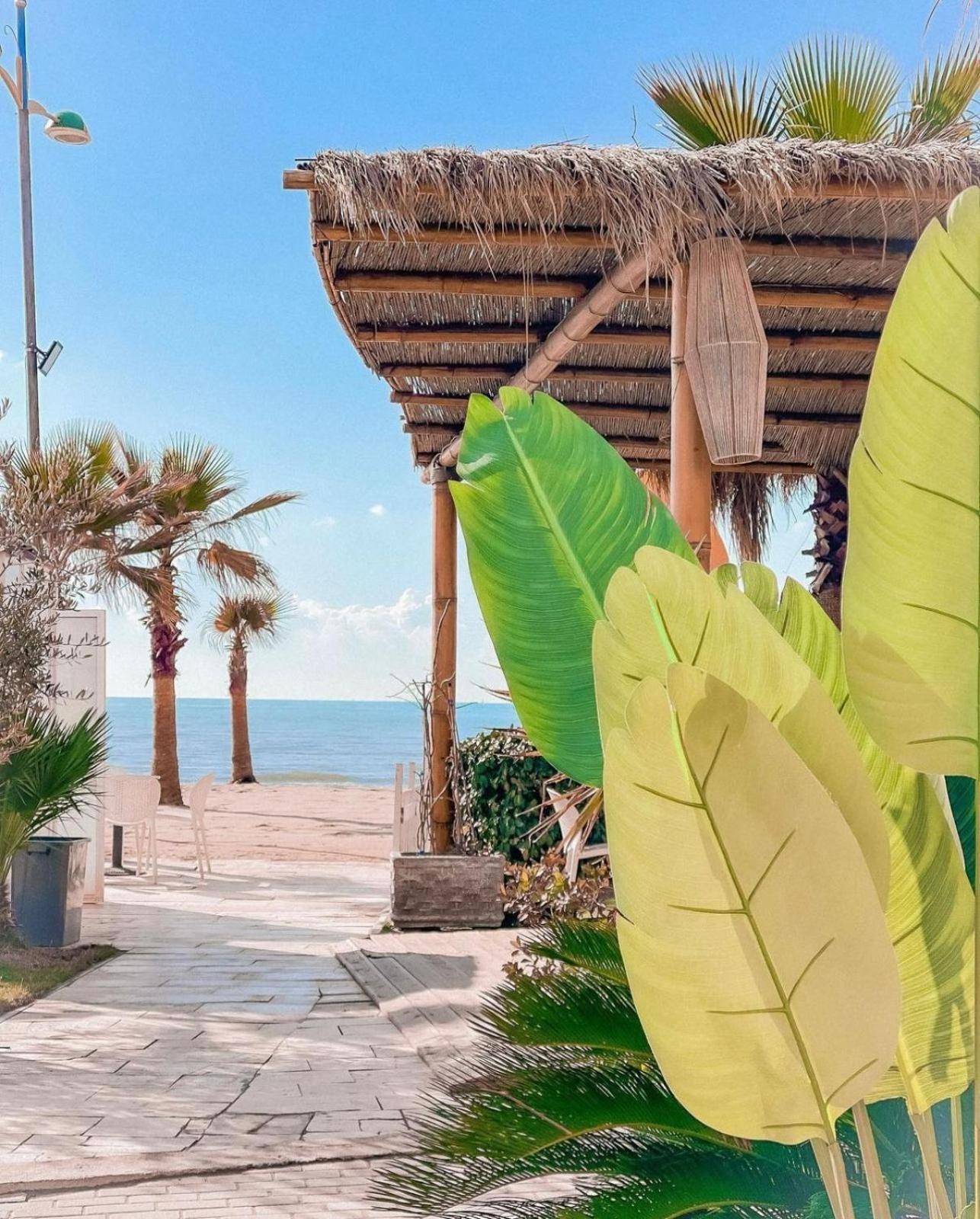 Isla'S Luxurious Seaside Apartments Дуррес Екстер'єр фото
